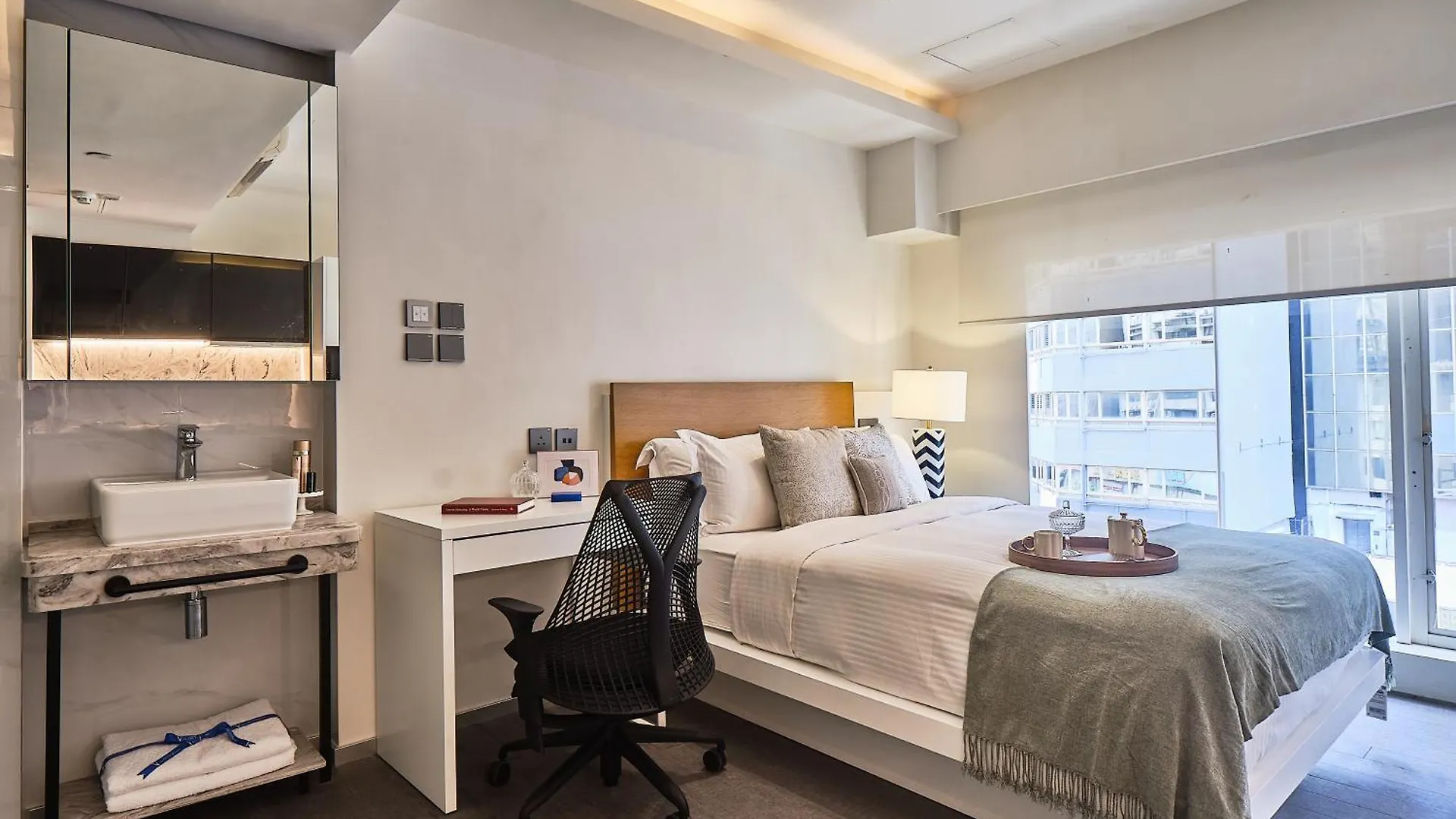 V Causeway Bay Aparthotel Hong Kong 4*,